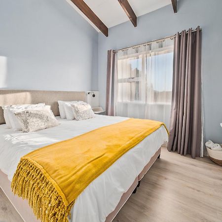 Stunning Knysna Central Apartment エクステリア 写真